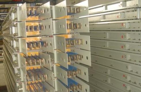 母線(xiàn)槽裝卸儲(chǔ)存及維護(hù)的注意事項(xiàng)