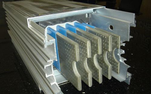 相比電纜，母線槽的技術(shù)性能優(yōu)勢(shì)有哪些？